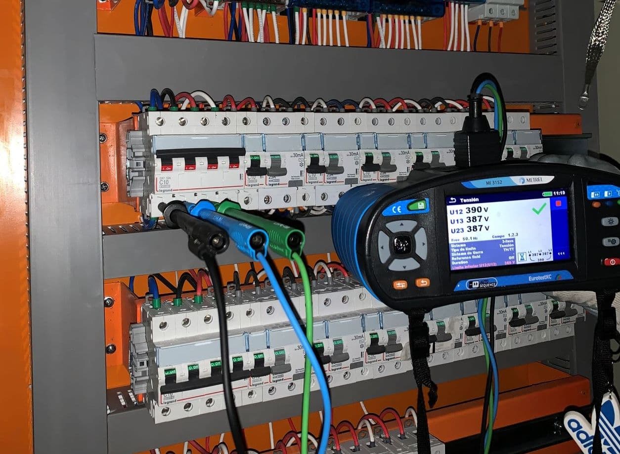 Informes de Verificación Inicial de las Instalaciones Eléctricas en Chile